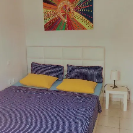 Art House 1 *